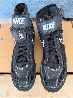 Nike Kids Speedsweep 7 Wrestling Shoes size 5.5